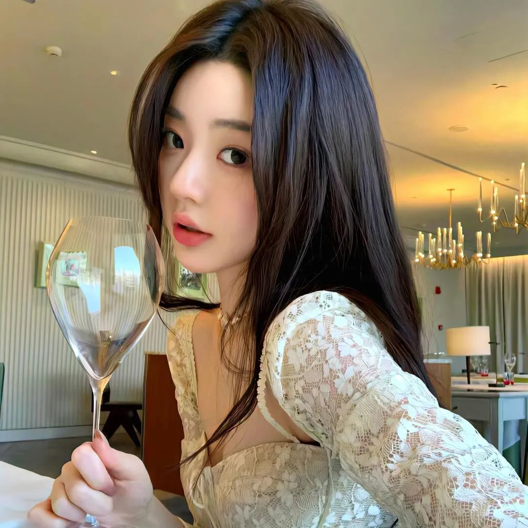 扬眉女导甘比茵